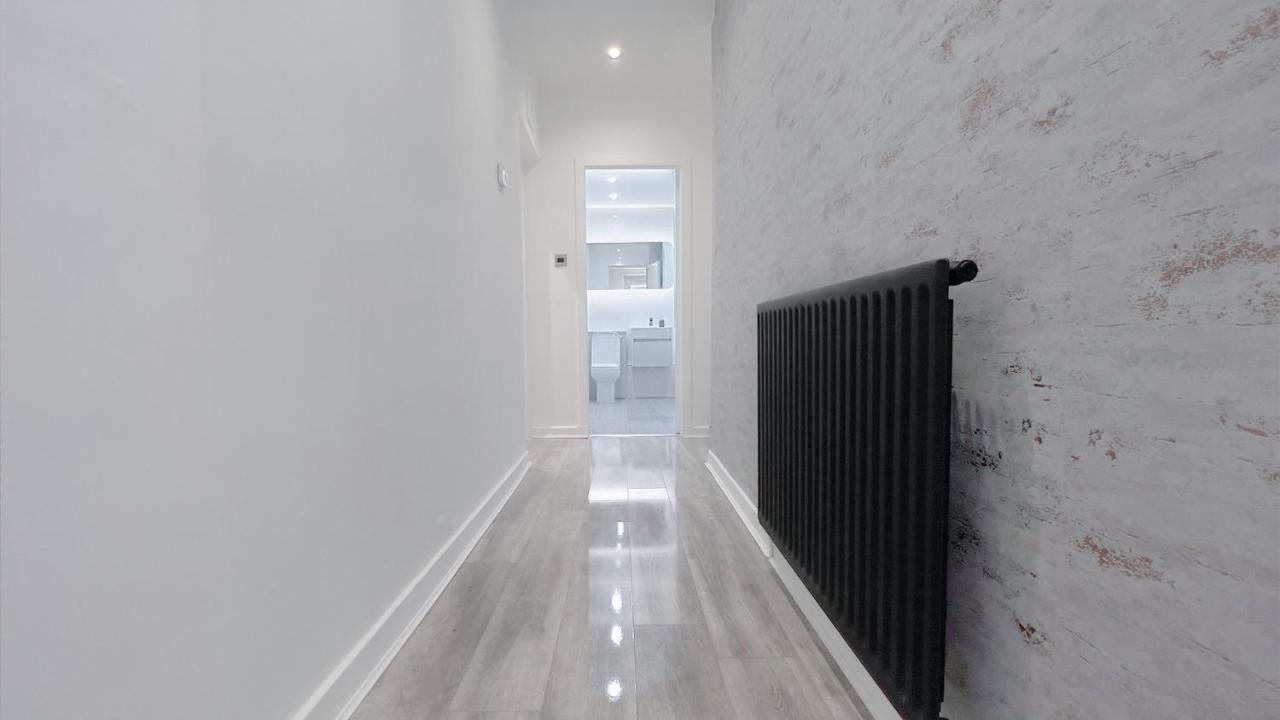 Stunning Luxury Apartment Near Motherwell 위쇼 외부 사진