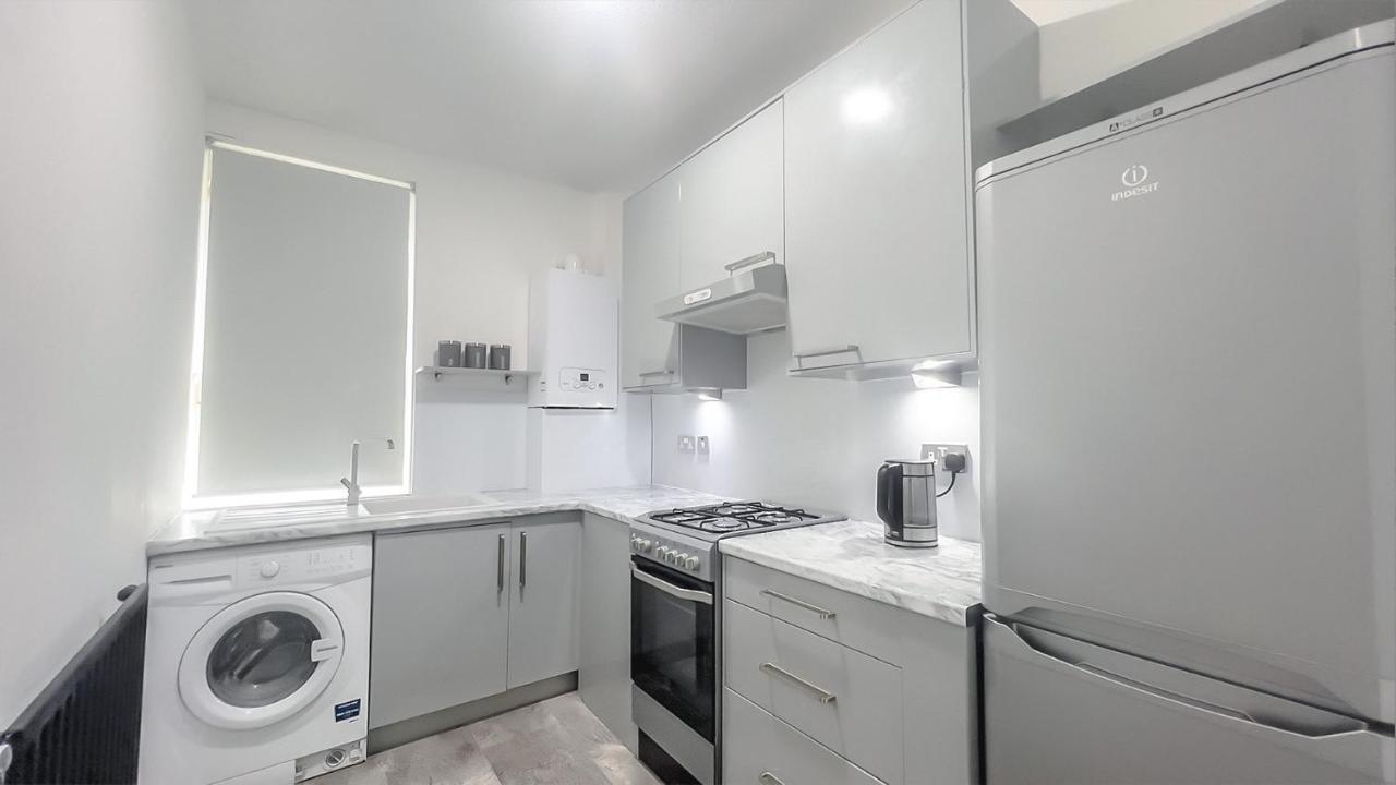 Stunning Luxury Apartment Near Motherwell 위쇼 외부 사진